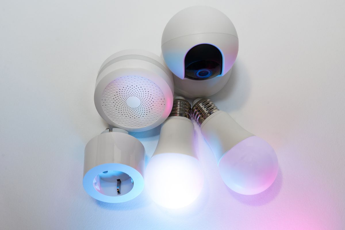Collection of smart home bulbs, cameras and hubs