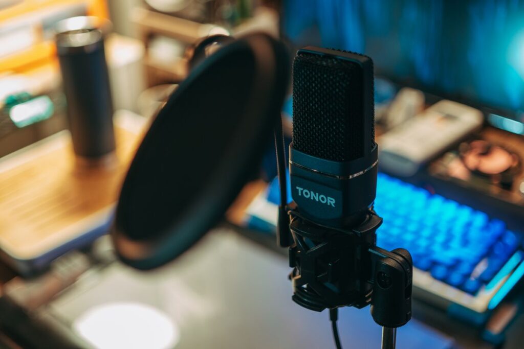 Microphone mounted in a recording setup